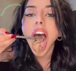 Gal Akbari / gal.cal / gal.qal / officialonlygal / q.gal nude photo #0024