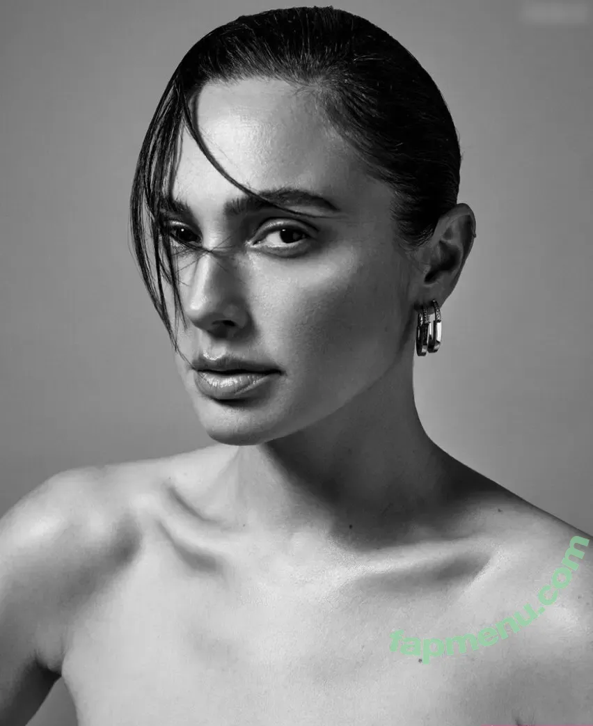 gal_gadot nude photo #2810 (GalGadotUSA1 / inked_hriss)
