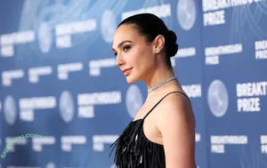gal_gadot / inked_hriss nude photo #3018