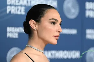 gal_gadot / inked_hriss nude photo #3025