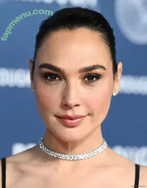 gal_gadot / inked_hriss nude photo #3031