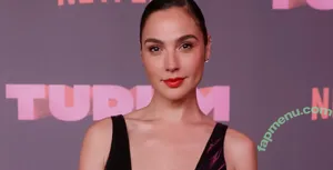 gal_gadot / inked_hriss nude photo #3070