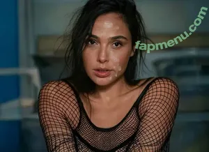 gal_gadot / inked_hriss nude photo #3076