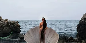 gal_gadot / inked_hriss nude photo #3173