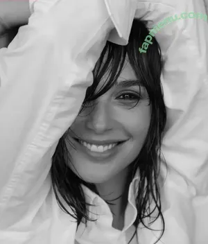gal_gadot / inked_hriss nude photo #3205
