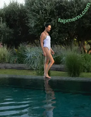 gal_gadot / inked_hriss nude photo #3206