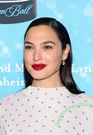 gal_gadot / Gal Gadot / inked_hriss nude photo #3286