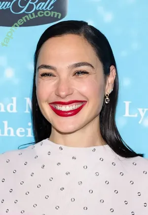 gal_gadot / Gal Gadot / inked_hriss nude photo #3287