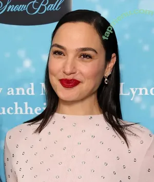 gal_gadot / Gal Gadot / inked_hriss nude photo #3310