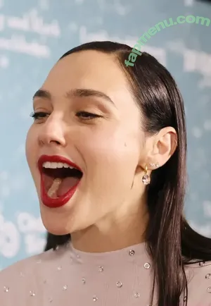 gal_gadot / Gal Gadot / inked_hriss nude photo #3328