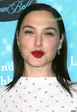 gal_gadot / Gal Gadot / inked_hriss nude photo #3329