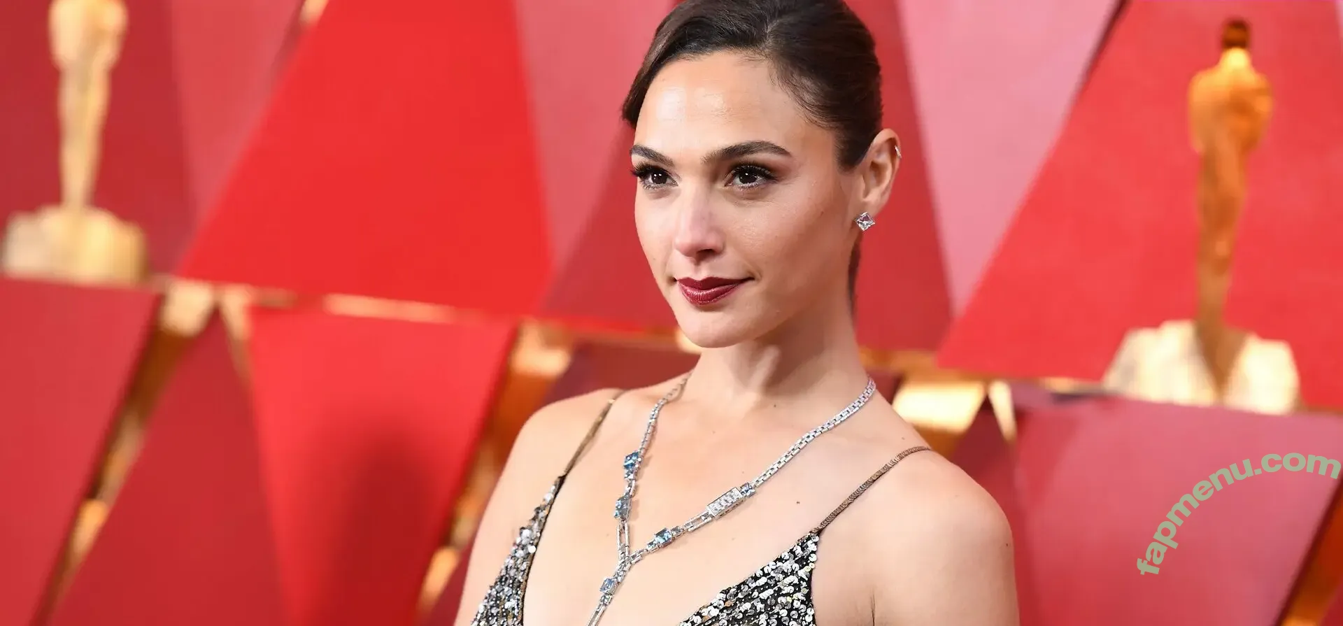 gal_gadot nude photo #3063 (inked_hriss)