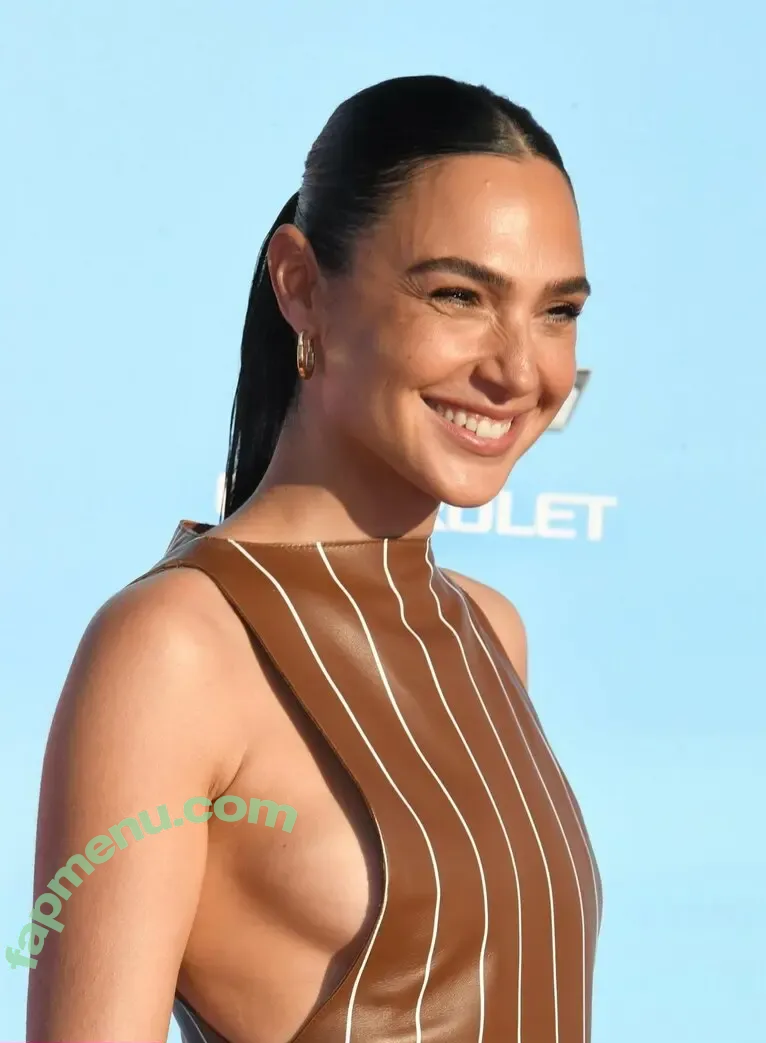gal_gadot nude photo #3167 (inked_hriss)