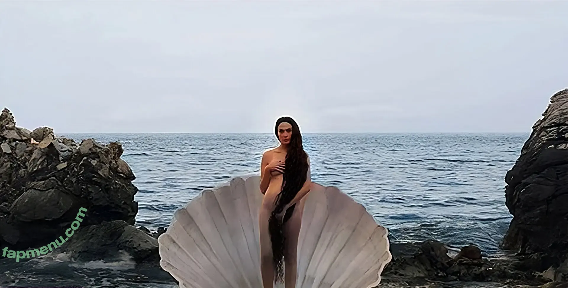 gal_gadot nude photo #3173 (inked_hriss)