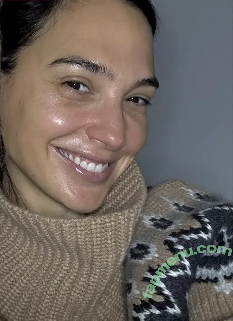 gal_gadot nude photo #3238 (inked_hriss)