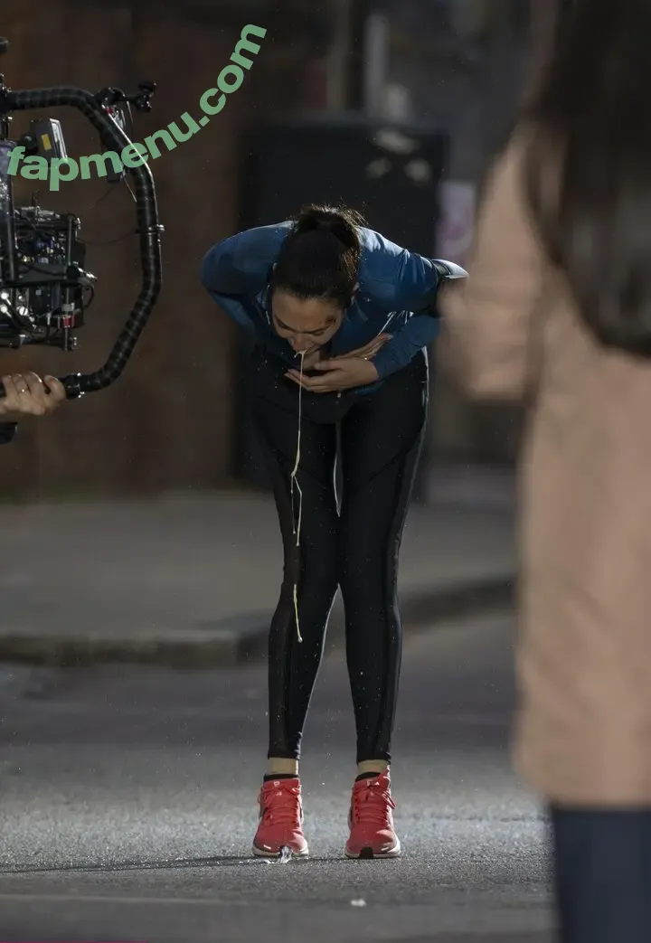 gal_gadot nude photo #3248 (Gal Gadot / inked_hriss)