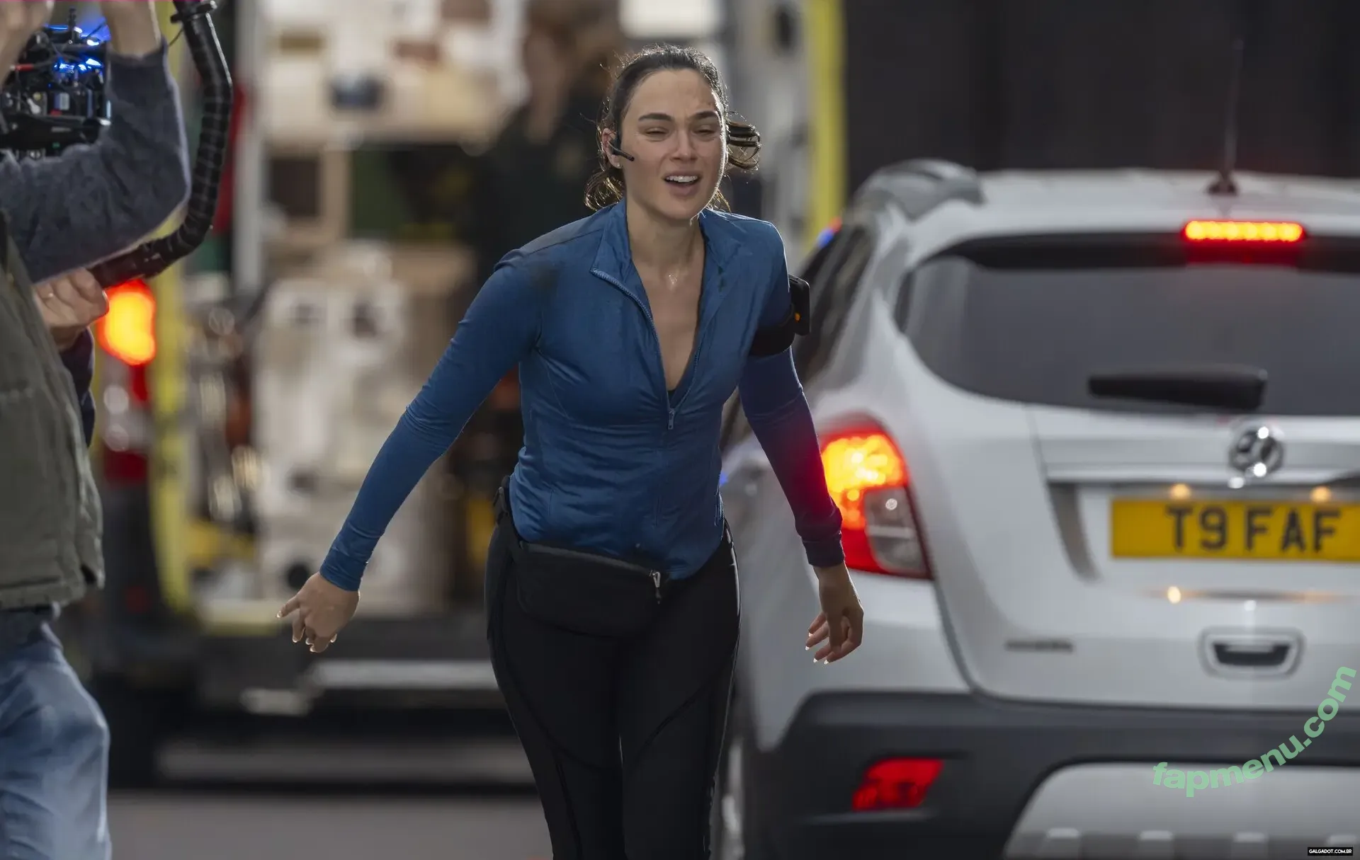 gal_gadot nude photo #3253 (Gal Gadot / inked_hriss)