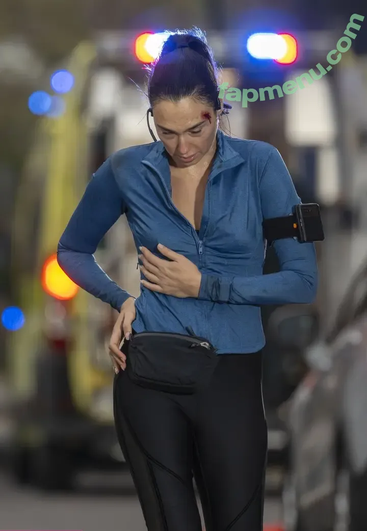 gal_gadot nude photo #3258 (Gal Gadot / inked_hriss)