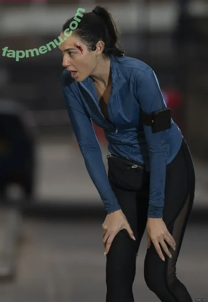 gal_gadot nude photo #3264 (Gal Gadot / inked_hriss)