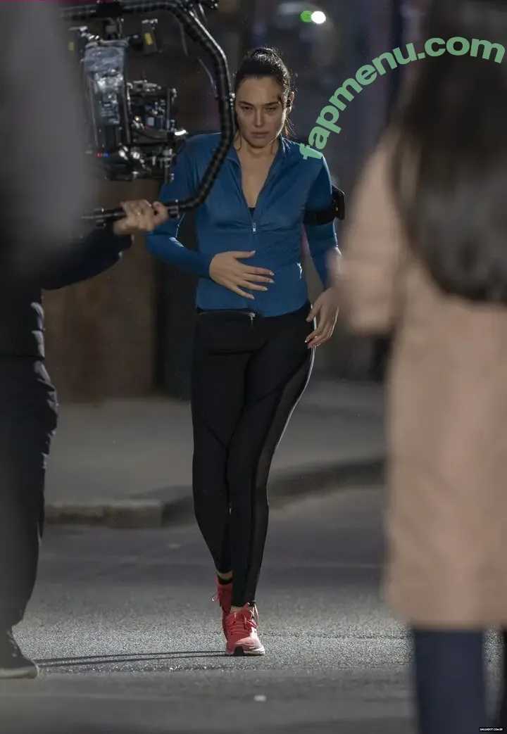 gal_gadot nude photo #3270 (Gal Gadot / inked_hriss)