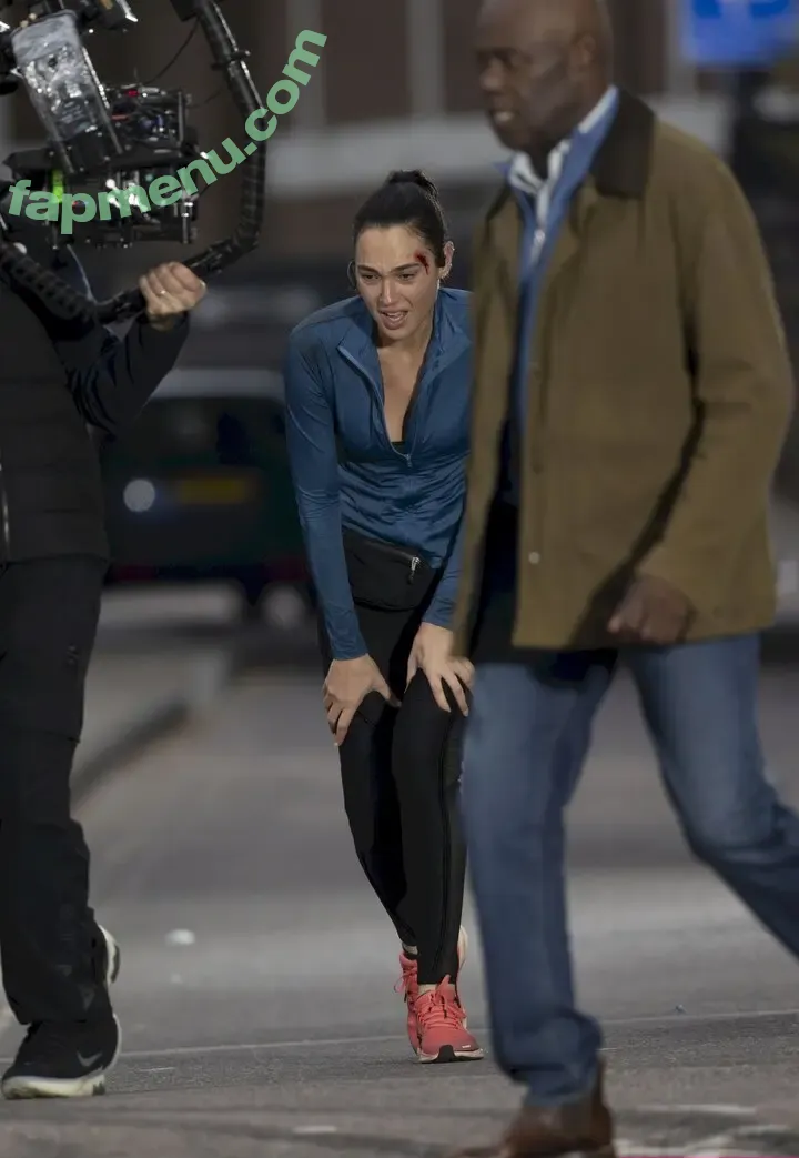gal_gadot nude photo #3273 (Gal Gadot / inked_hriss)