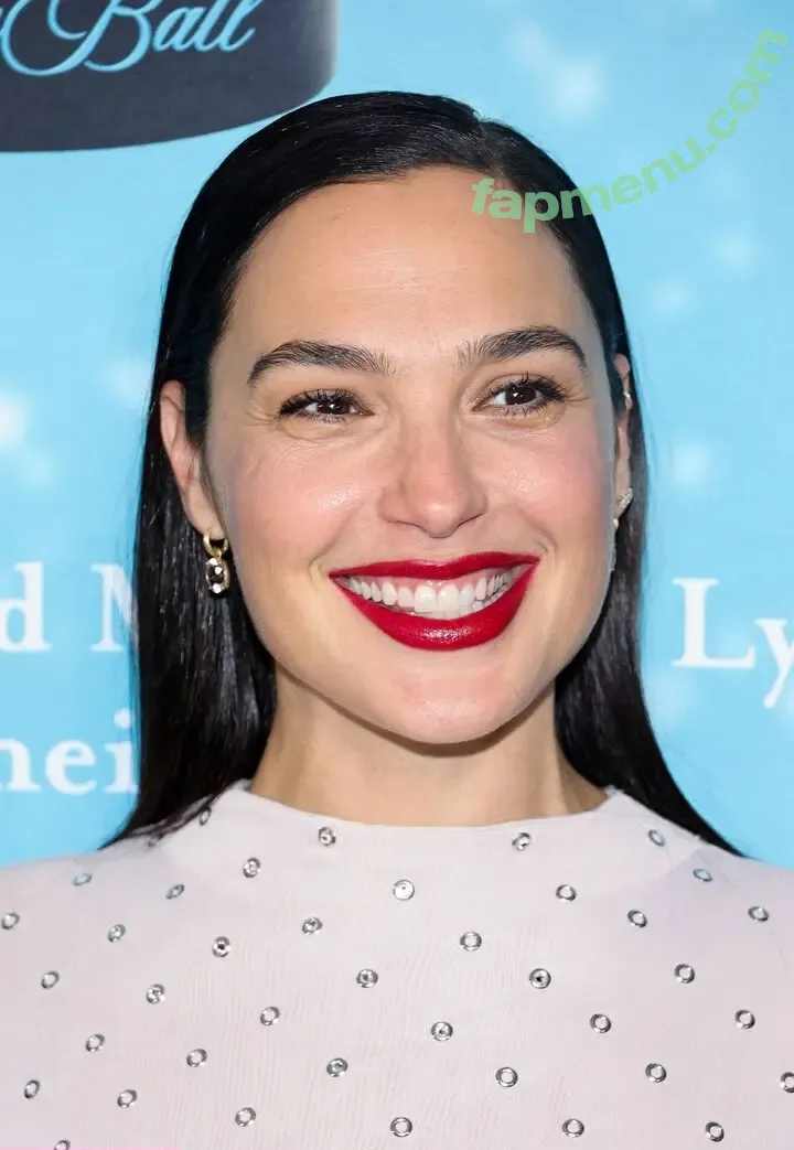 gal_gadot nude photo #3288 (Gal Gadot / inked_hriss)