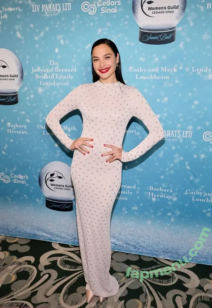 gal_gadot nude photo #3289 (Gal Gadot / inked_hriss)