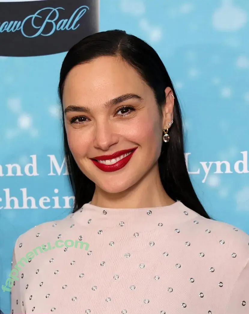 gal_gadot nude photo #3306 (Gal Gadot / inked_hriss)