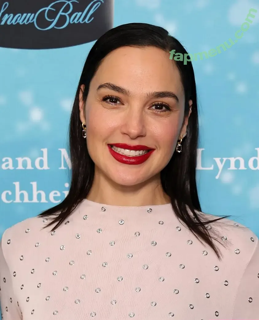 gal_gadot nude photo #3307 (Gal Gadot / inked_hriss)