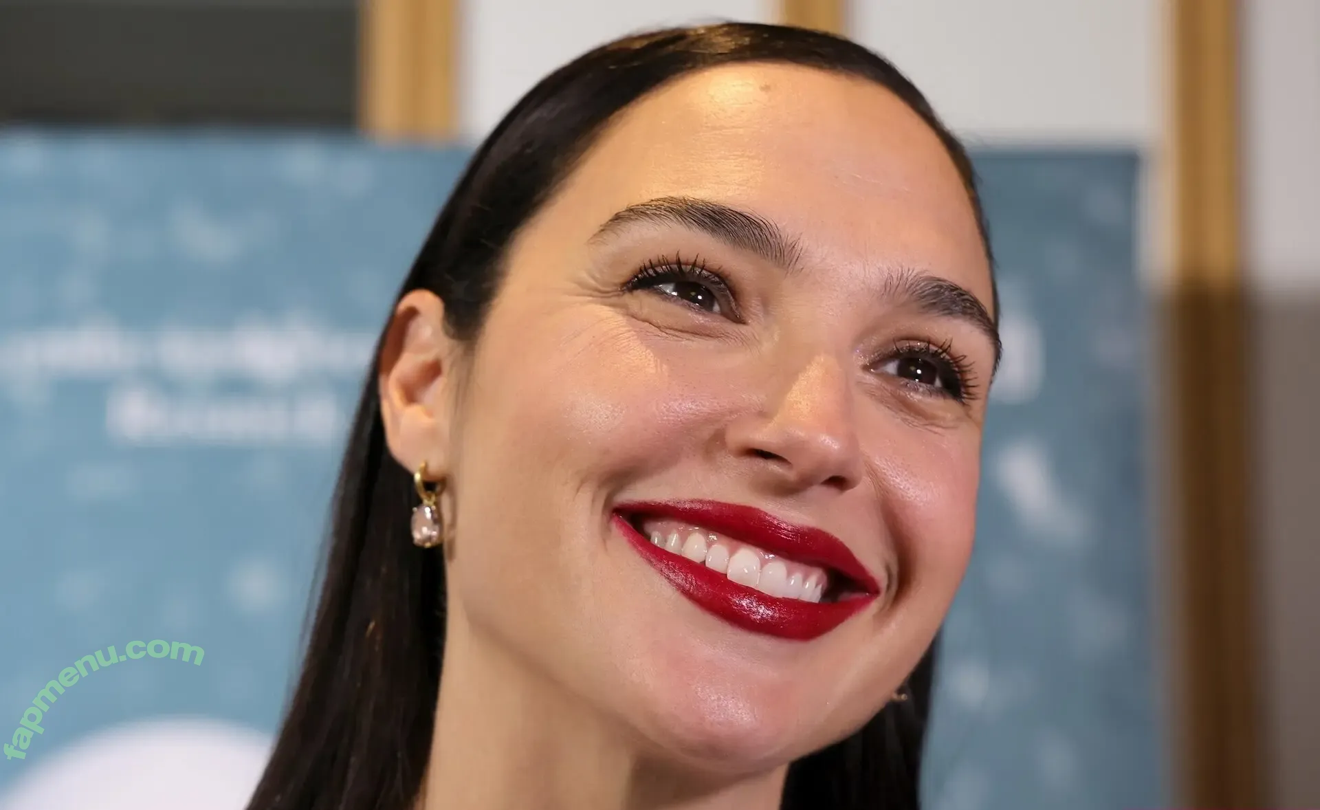 gal_gadot nude photo #3318 (Gal Gadot / inked_hriss)