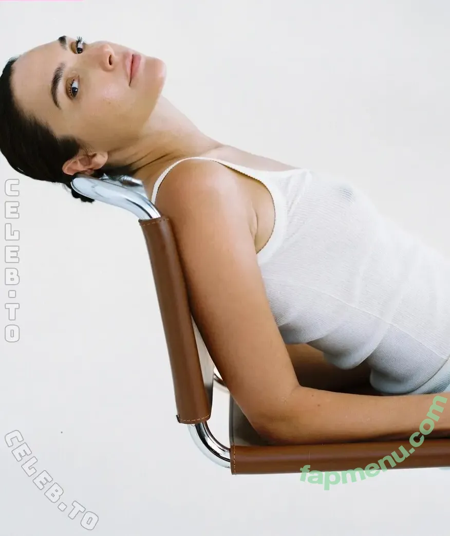 gal_gadot nude photo #3334 (Gal Gadot / inked_hriss)