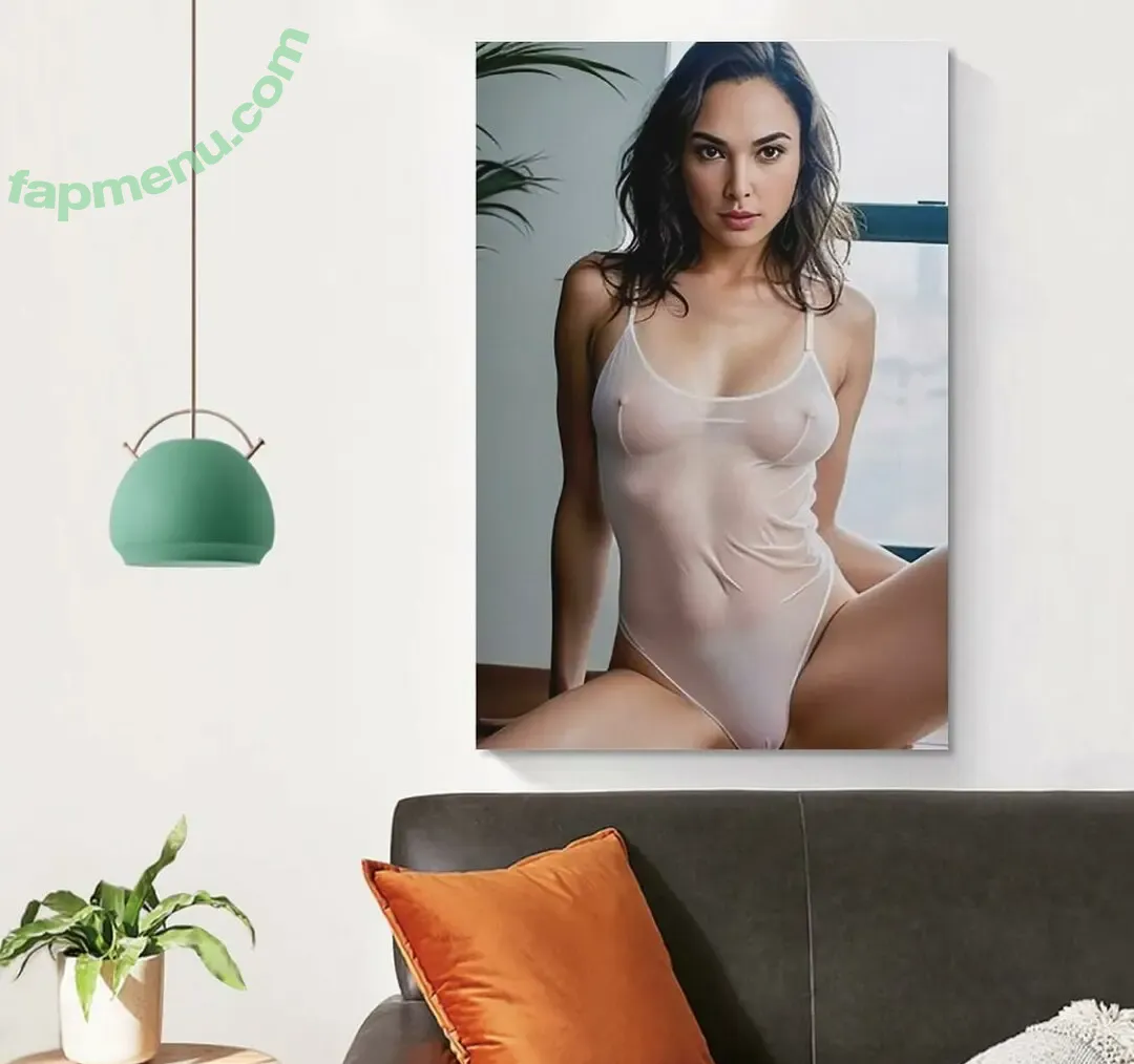 gal_gadot nude photo #3349 (Gal Gadot)