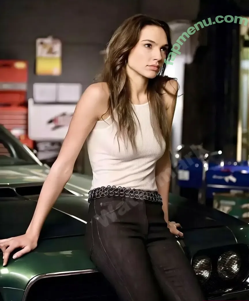 gal_gadot nude photo #3350 (Gal Gadot)