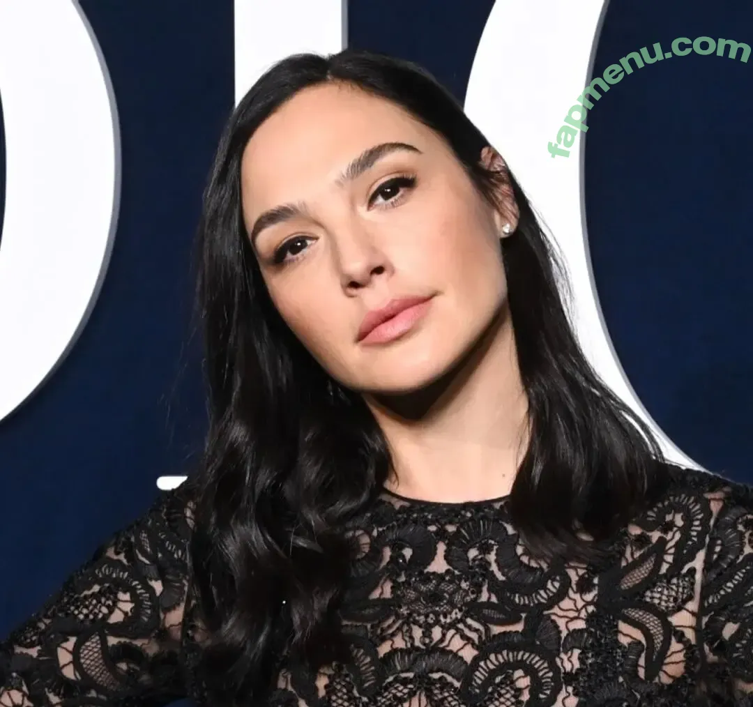 gal_gadot nude photo #3351 (Gal Gadot)