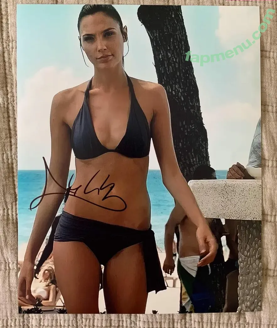 gal_gadot nude photo #3358 (Gal Gadot)