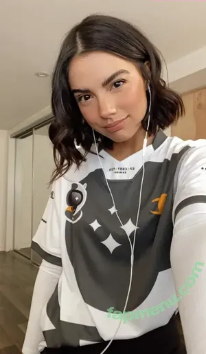 Galadriex / quenofhearts nude photo #0101