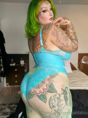 GaldaLou nude photo #0021