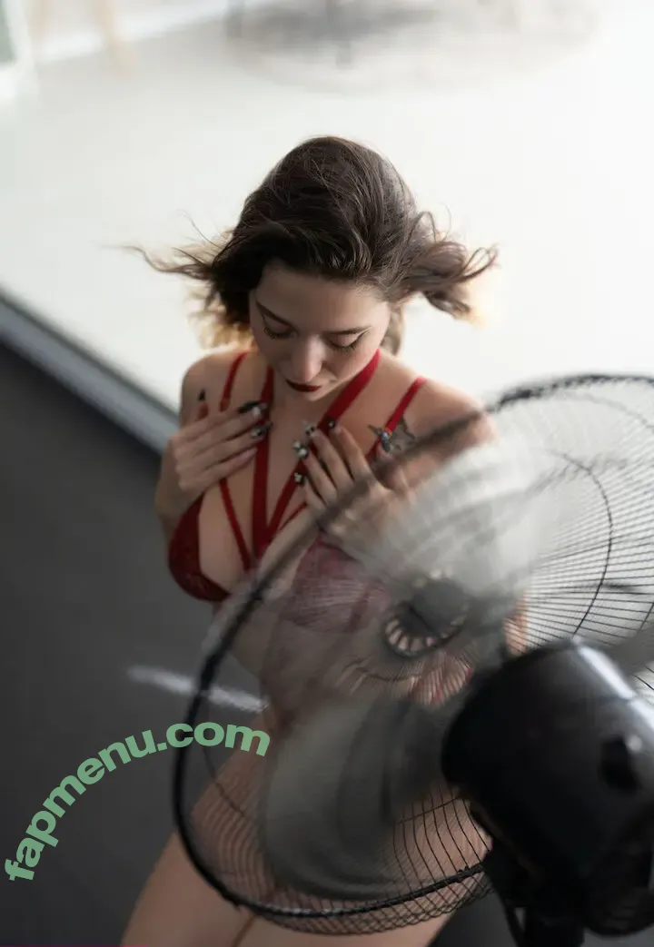 galwolfson nude photo #0006 (galwolfson)