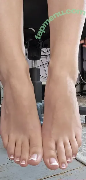 GamertoesKZ / galleriaofsoles nude photo #0140