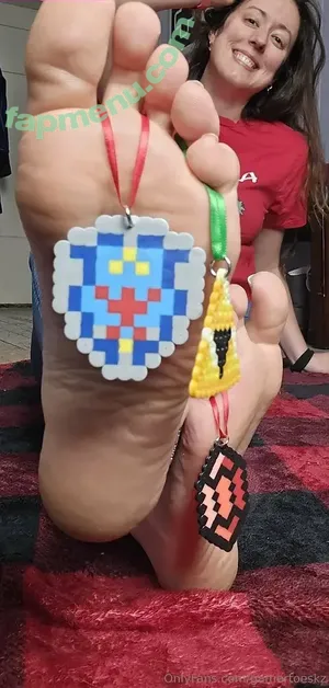 GamertoesKZ / galleriaofsoles nude photo #0166