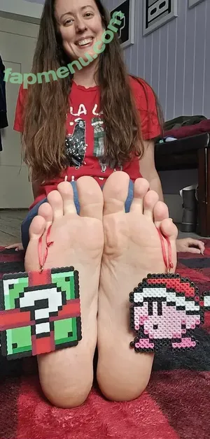 GamertoesKZ / galleriaofsoles nude photo #0168