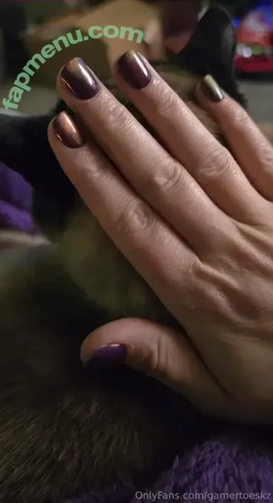 GamertoesKZ / galleriaofsoles nude photo #0184