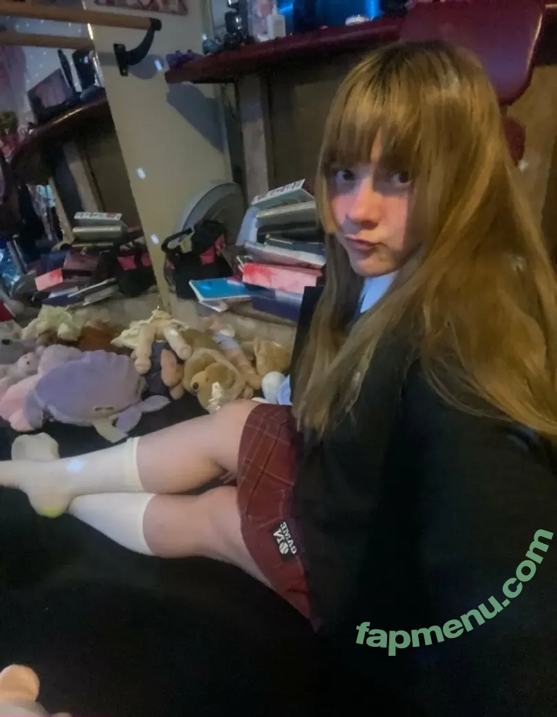 gaptoothgirl nude photo #0028 (gaptoothgirl.art)