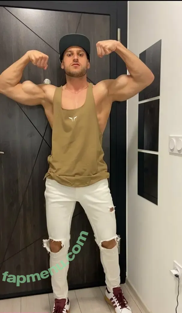 garihalefree nude photo #0349 (freerangefemale)