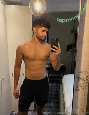  nude photo #0001
