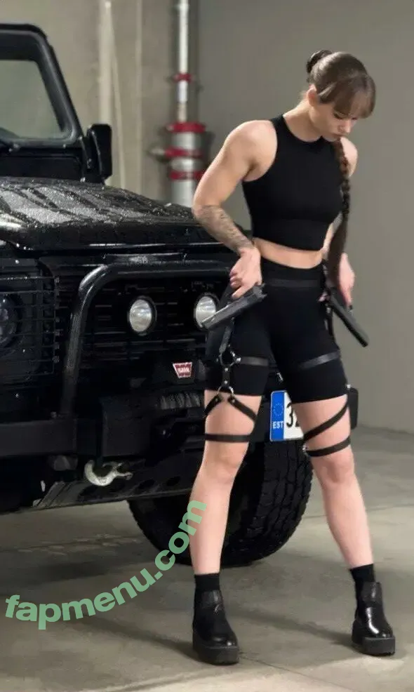 gazxel nude photo #0004 (Hiragana Laura)