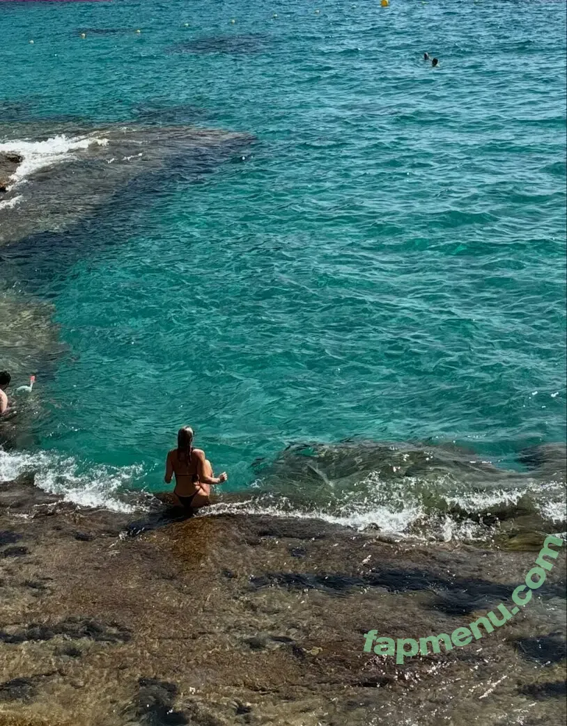 Gazygabz3 nude photo #0197 (Gabi.daviesx)