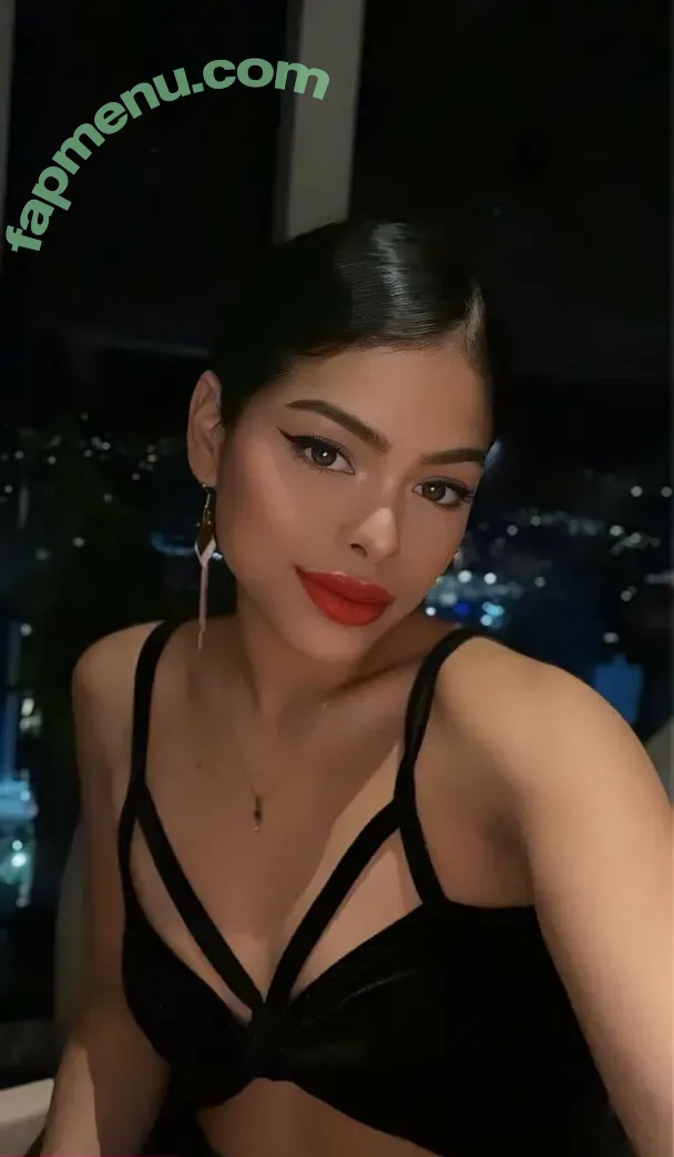 gedeena nude photo #0006 (iamgedina)