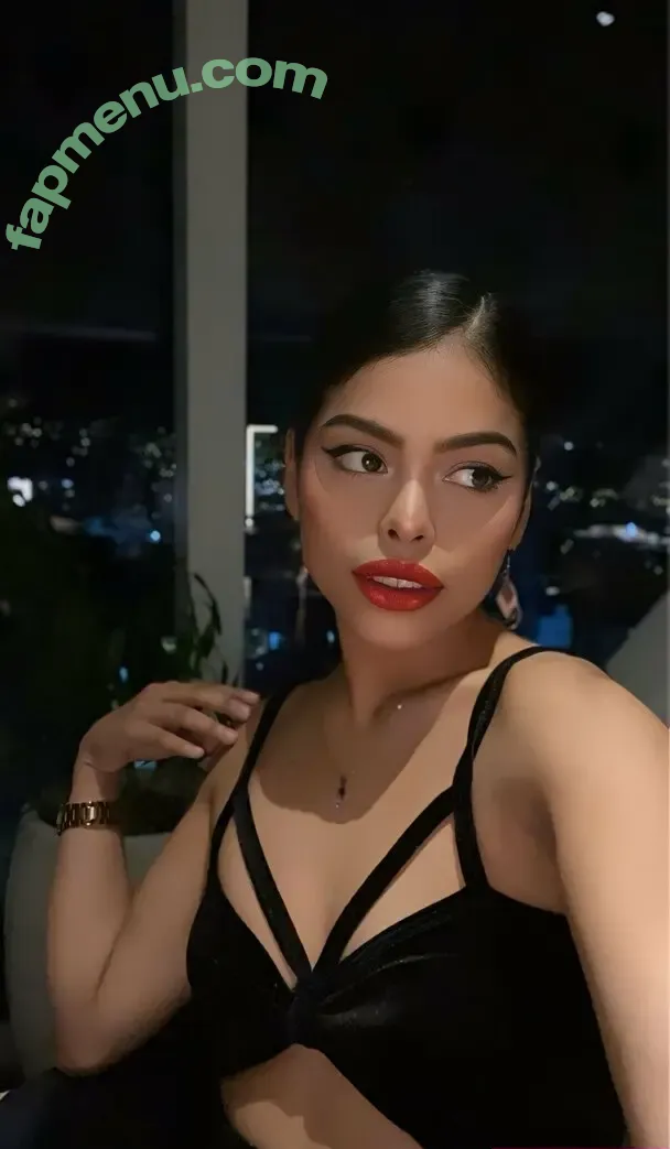 gedeena nude photo #0008 (iamgedina)
