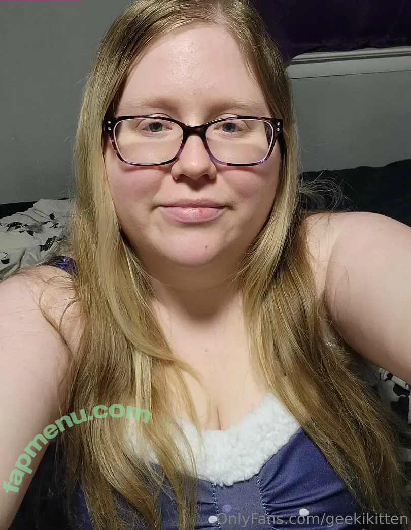geekikitten nude photo #0212 (geekykittenxo)